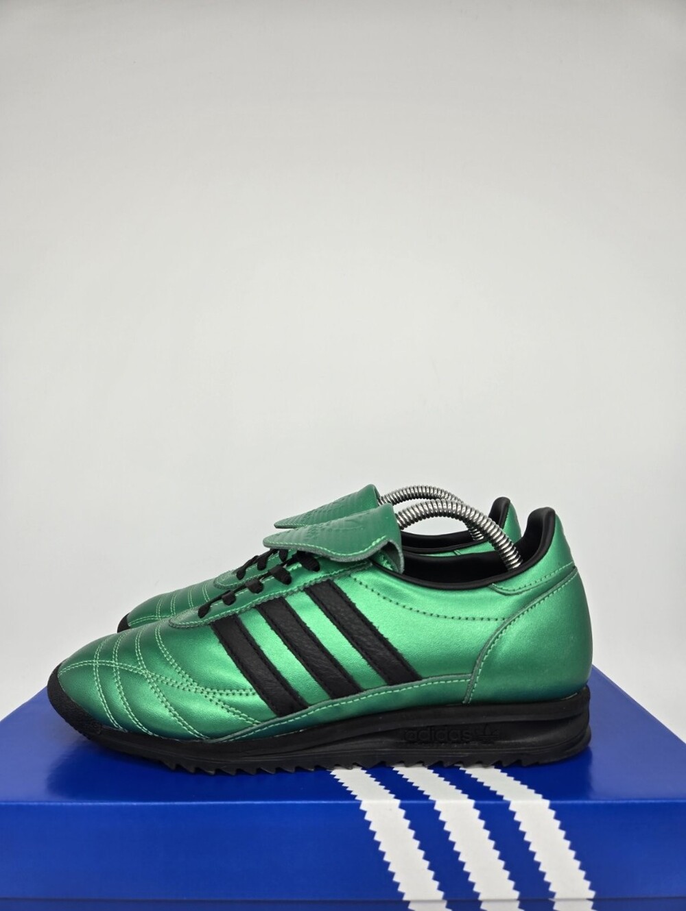 adidas Women's SL 72 LT OG JH7238 Semi Screaming Green Shoes Size 6 - Picture 1 of 8